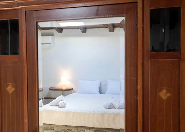 αναμνήσεις - παραδοσιακό με μεγάλο κήπο